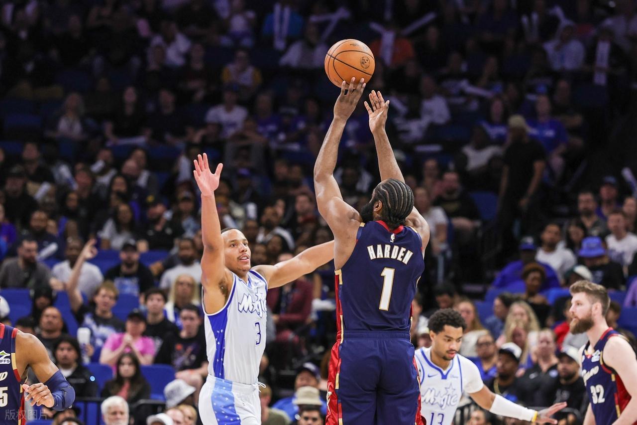 星空平台-打爆魔术！哈登空砍30+6+8！贝恩35+6+6完胜米切尔，班凯罗25+8+7