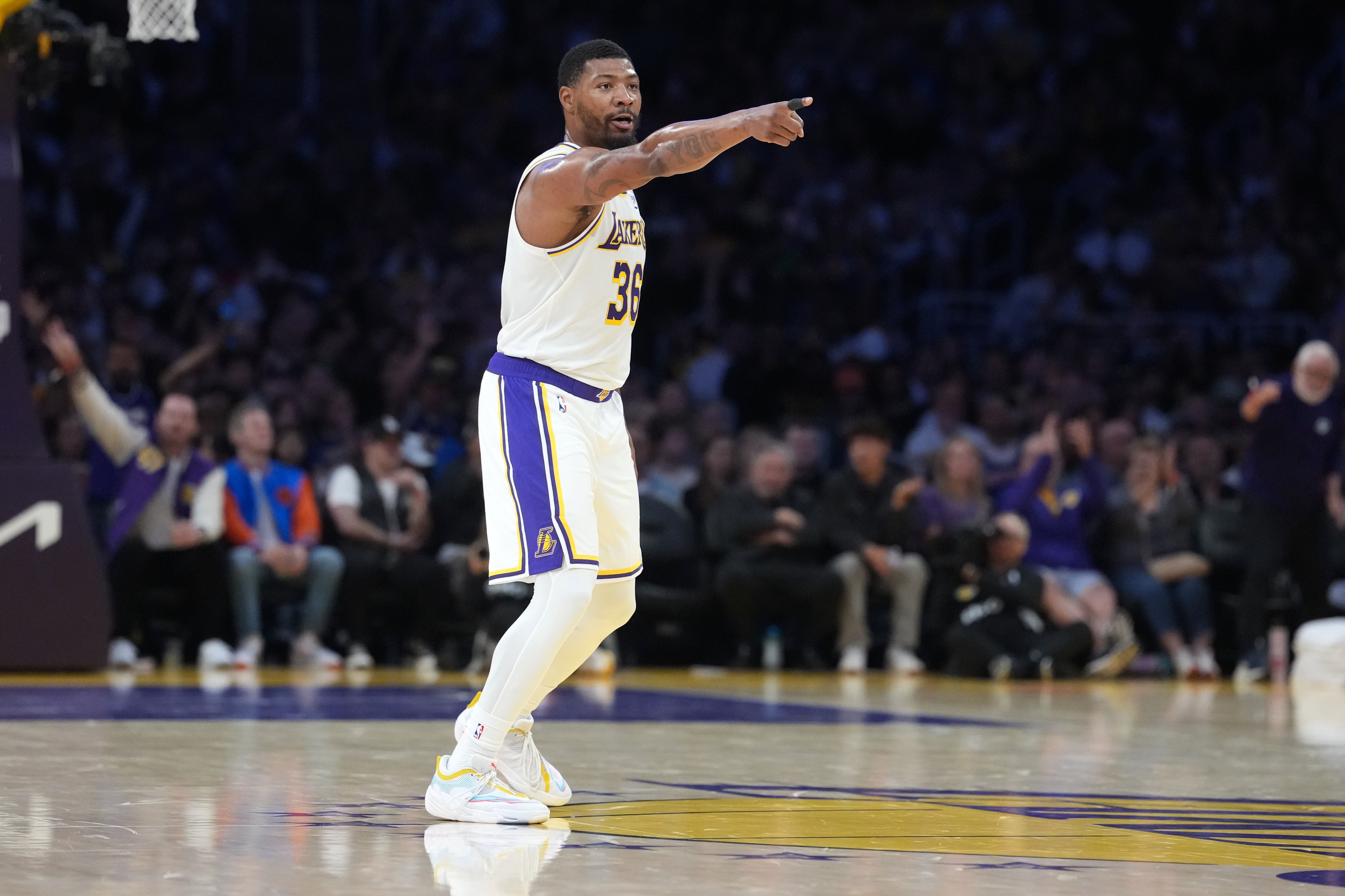 星空官方网站-你就说香不香！斯玛特赛季正负值湖人最高 三分不稳仍是防守灵魂